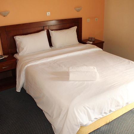 Hili Hotel Alexandroupolis Buitenkant foto