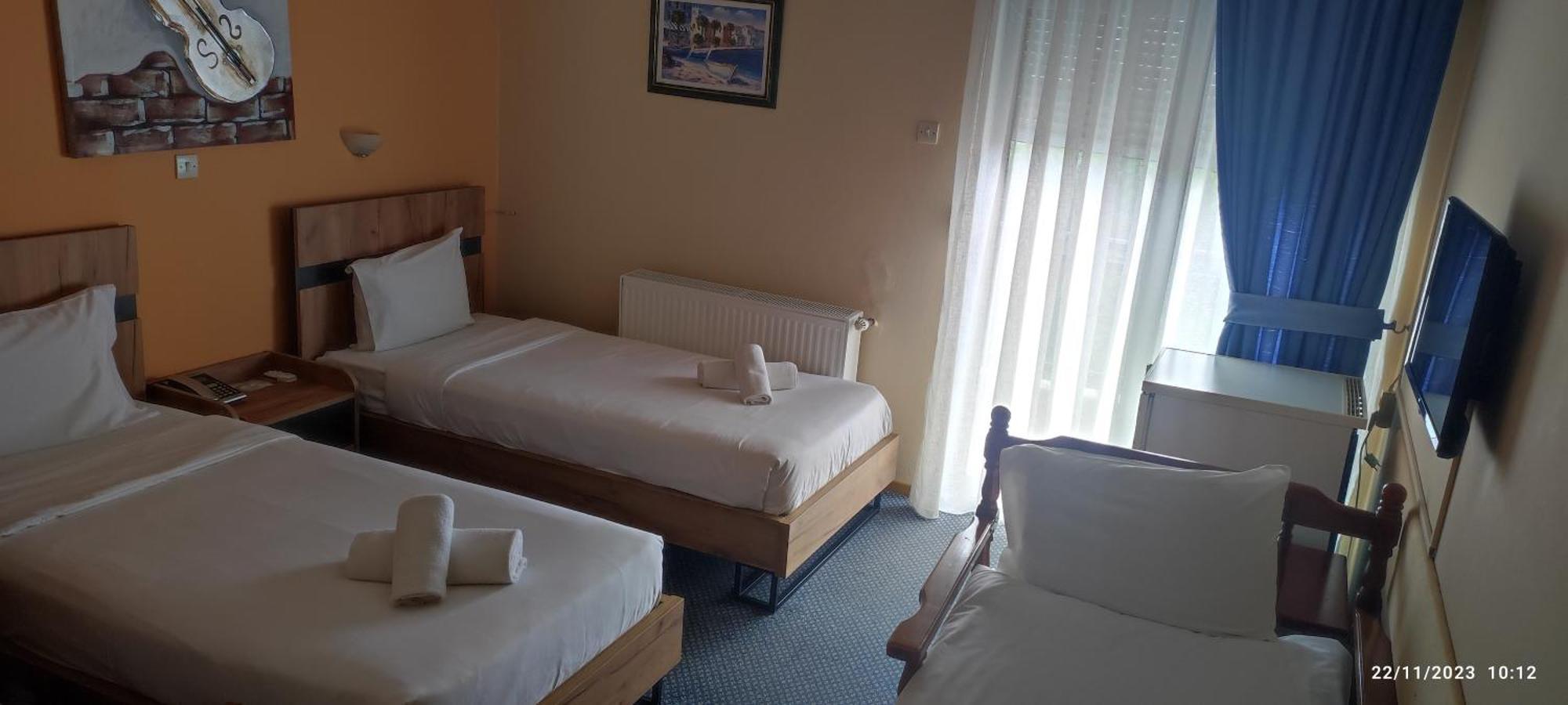 Hili Hotel Alexandroupolis Buitenkant foto